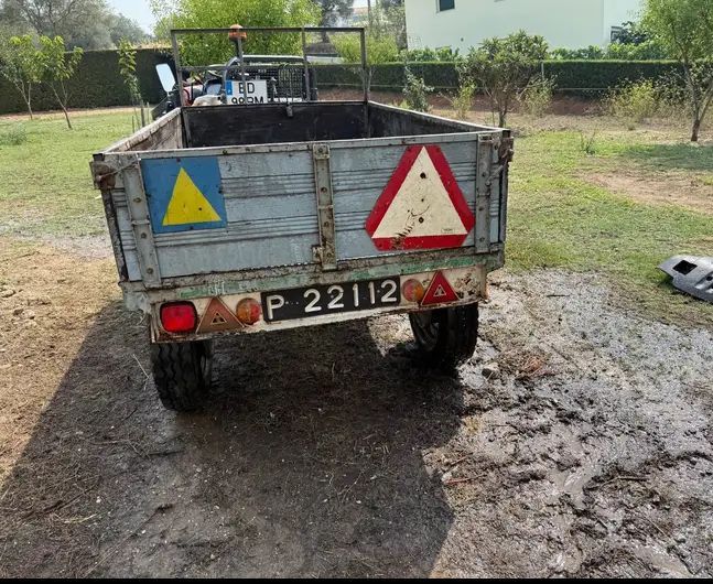 Vendo reboque em perfeita condições