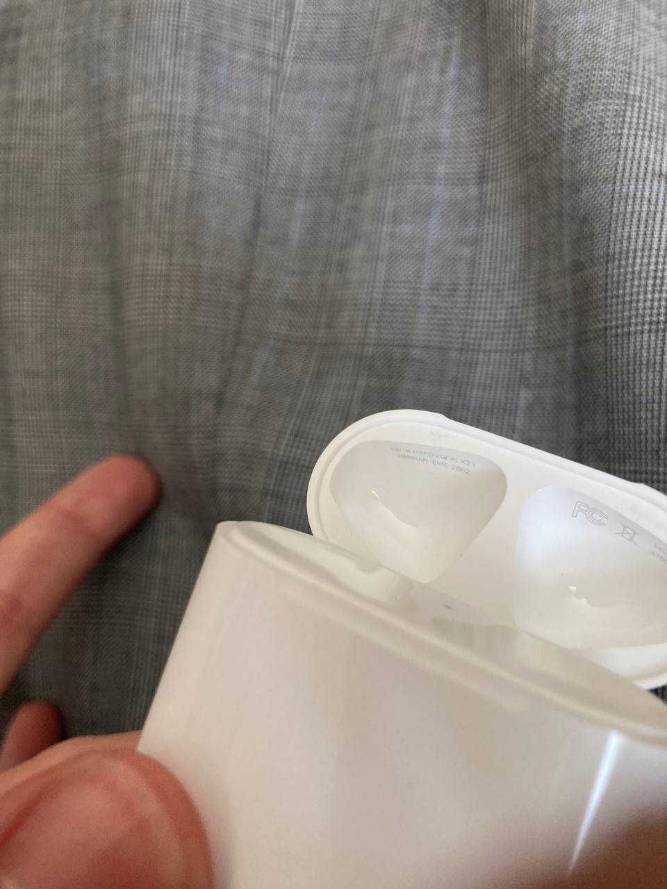 Charging Case airpods 2. Зарядний футляр для airpods. Кейс для airpods