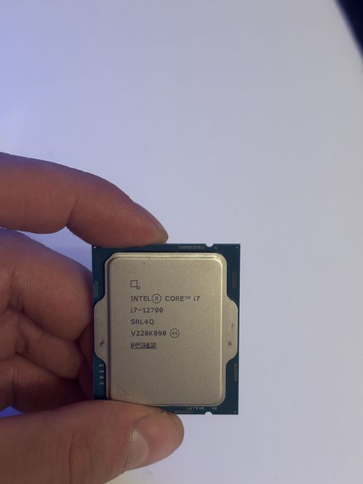 Intel core i7 12700