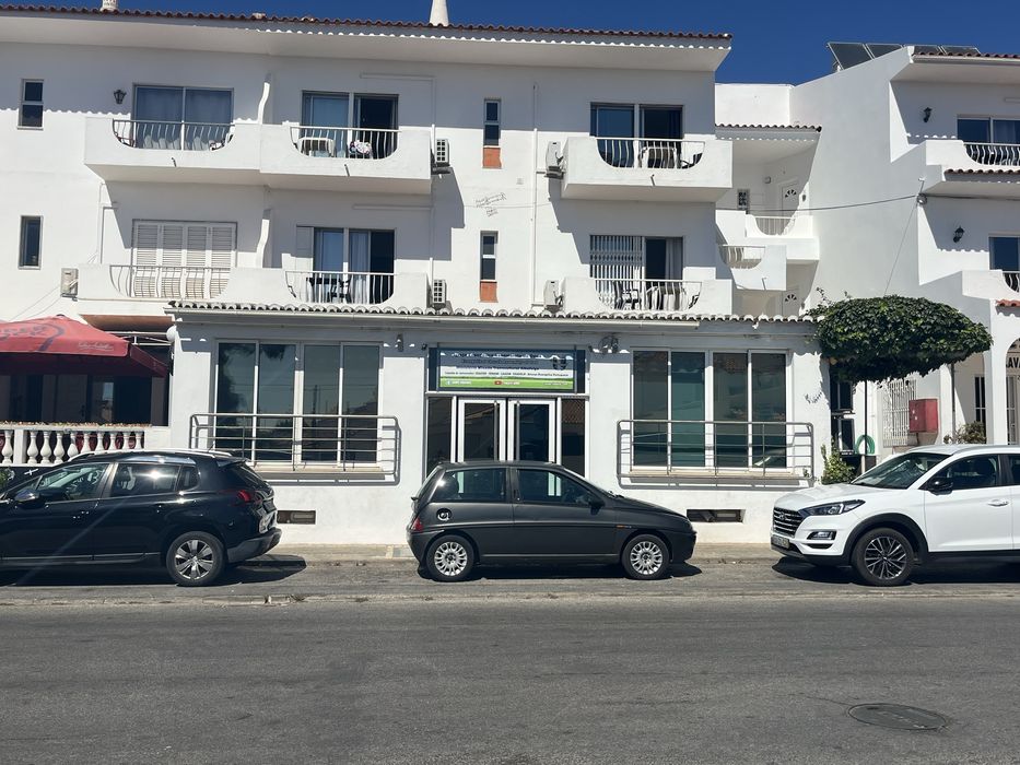 Alugo espaço comercial