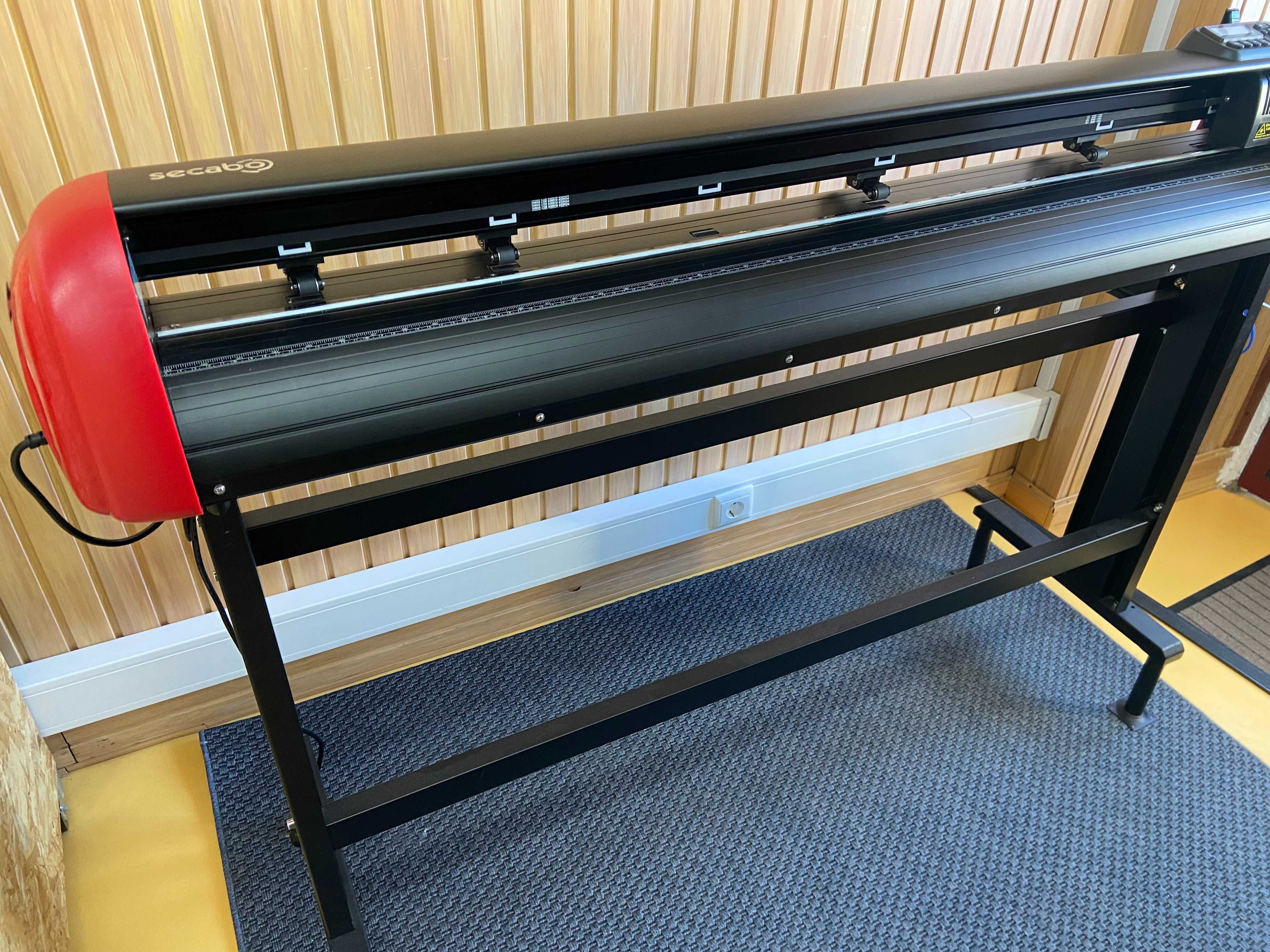 Plotter de corte Secabo C120IV