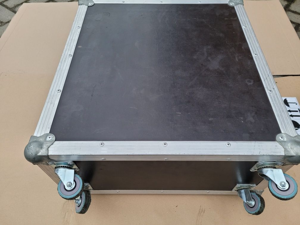 Piękny Case Rack 3u  plus mikser