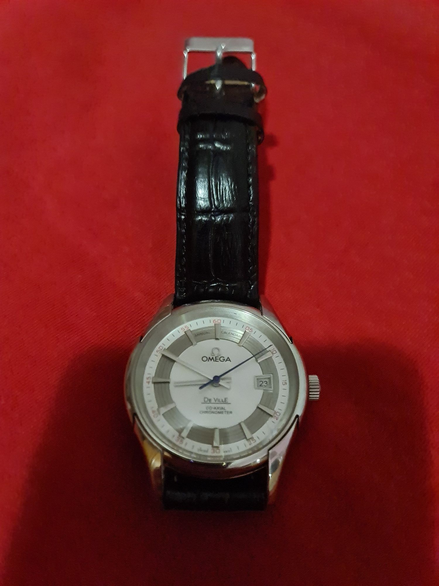 Omega de ville co-axial chronometer недорого механічний годинник