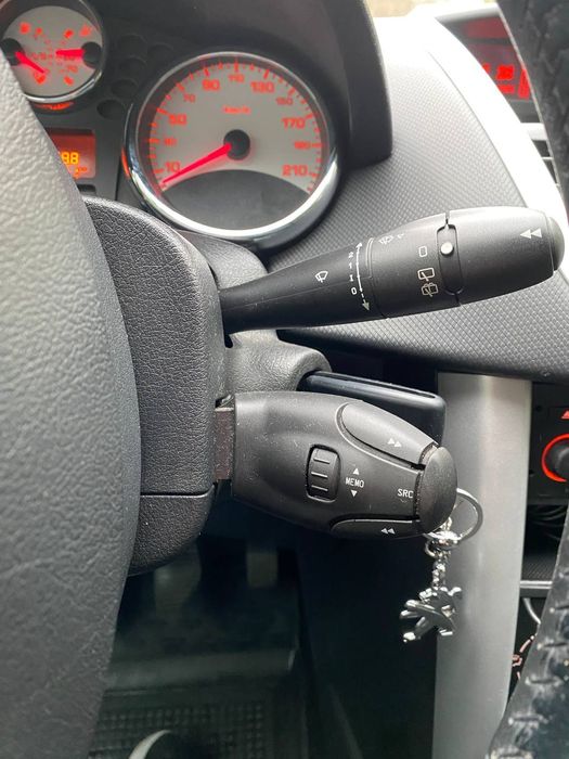 Продам авто Peugeot 207