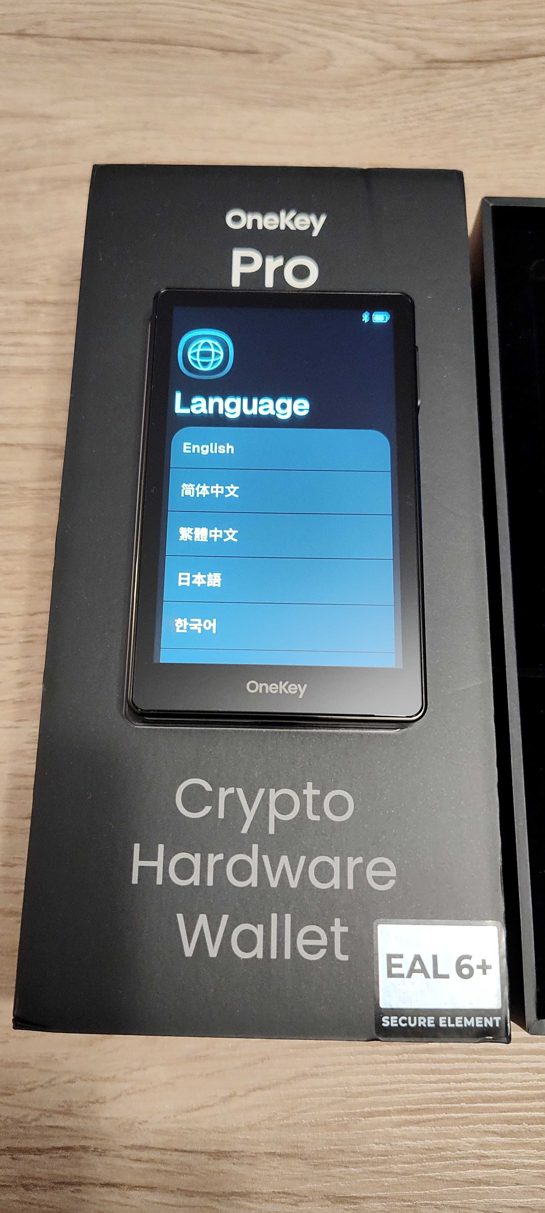 OneKey Pro portfel kryptowalutowy NOWY, odpakowany