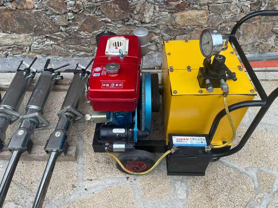 Equipamento para quebrar rocha (DARDA)