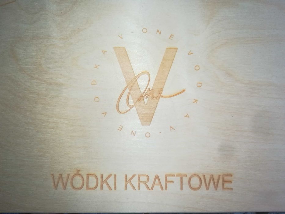 Skrzynka pudełko szkatułka na alkohol prezent biżuterię