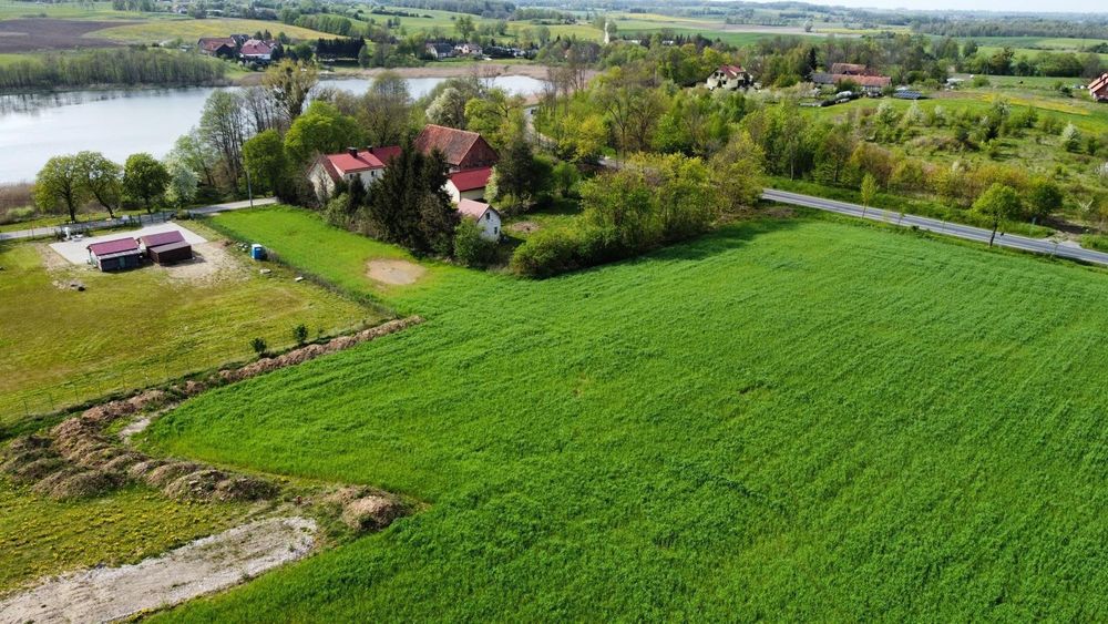 Działka nad jeziorem z warunkami zabudowy