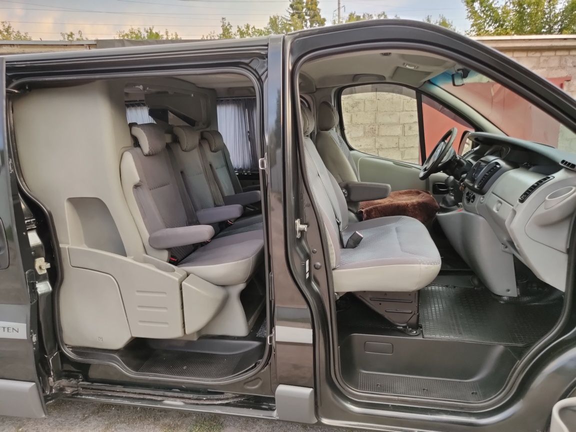 Renault Trafic Long 2,0 груз-пасс 2008 года один хозяин