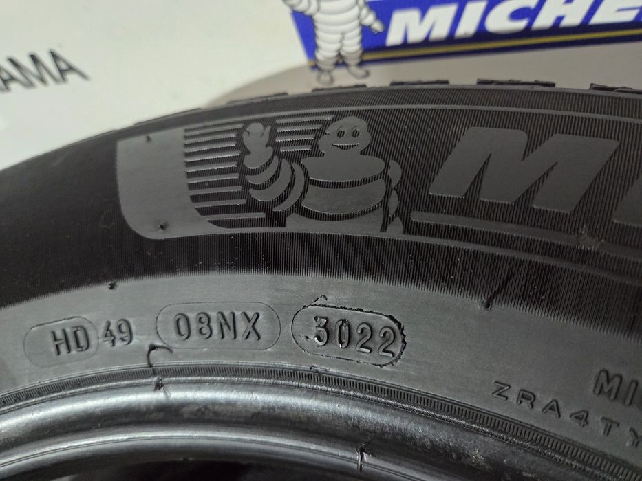 Шини зимові 215 60 16 Michelin 2022 рік!