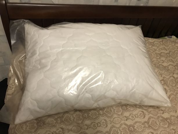 Продам две подушки новые