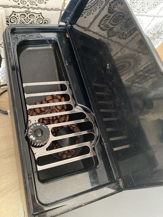 Ekspres do kawy DeLonghi Magnifica