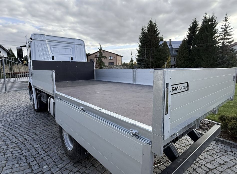 Zabudowa burtowa skrzyniowa platforma cieżarowe dostawcze IVECO MAN