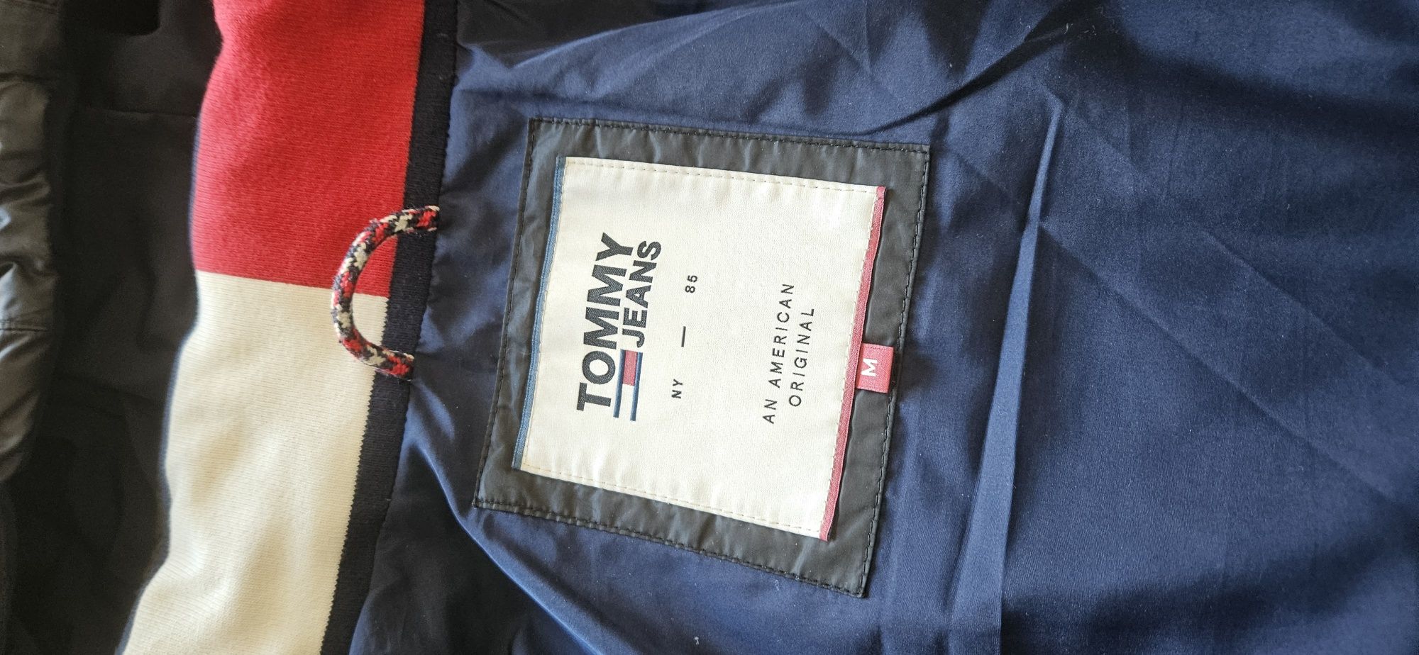 Tommy Hilfiger Tommy Jeans kurtka puchowa, rozmiar M
