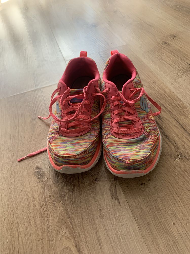 Buty Skechers dla dziewczynki