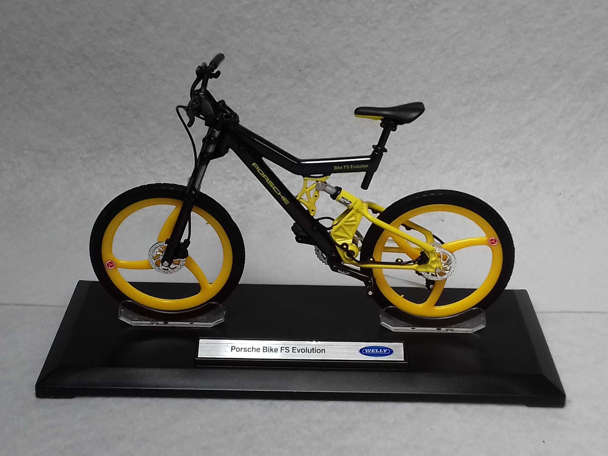 Welly 1:10 - Porsche Bike FS Evolution