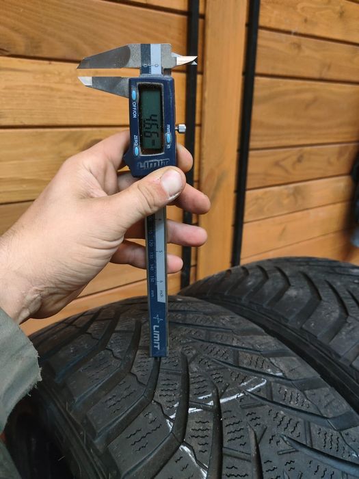 Opony zimowe 215/55/R16
