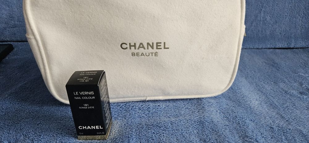 Chanel Kosmetyczka i lakier do paznokci Chanel oraz  tusz Lancome Idol