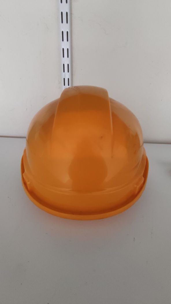Kask, hełm przemysłowy ochronny, Nowy