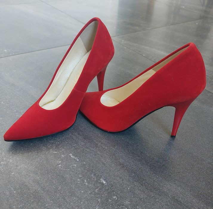 Buty na obcasie 35