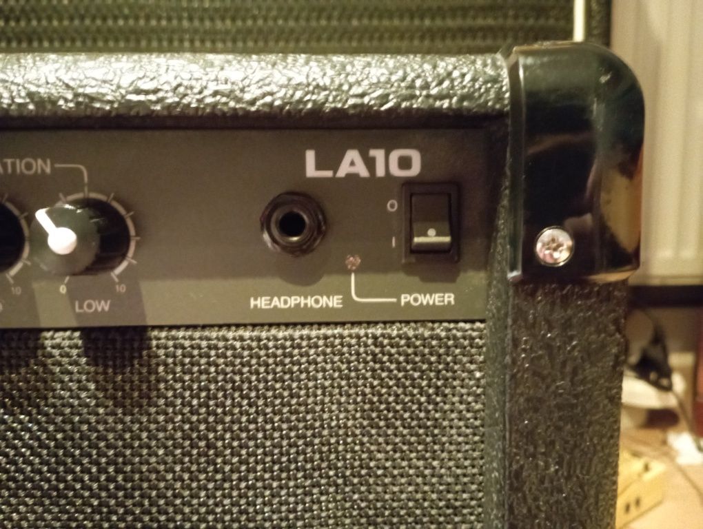 Wzmacniacz gitarowy combo Samick LA10