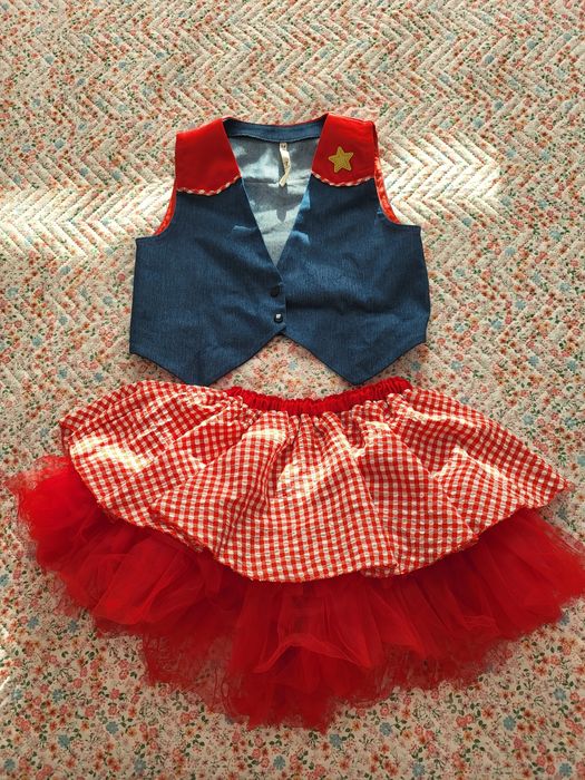 Strój karnawałowy kowbojski country przebranie tiul kamizelka