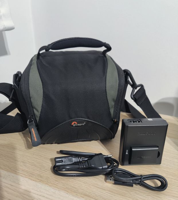 Samsung NX1100 + Extras