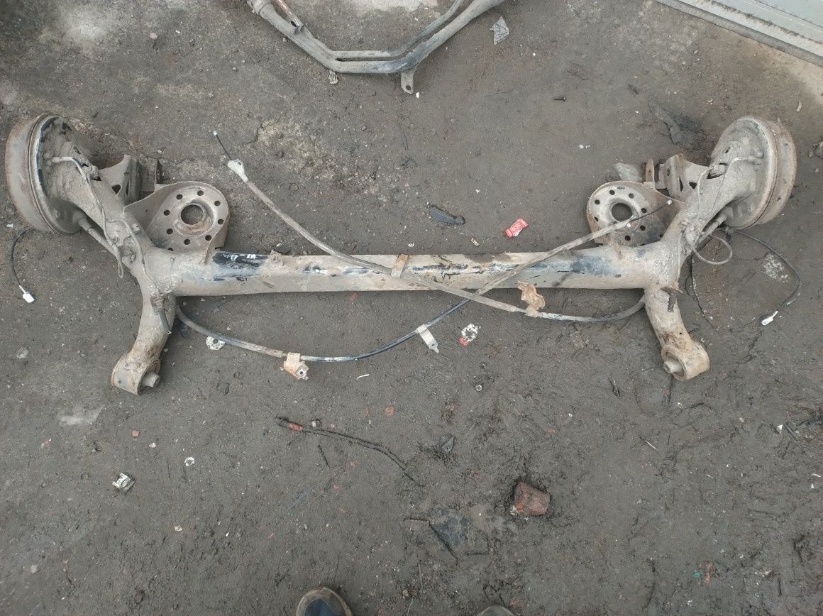Belka Tylna Koła Bębny Toyota Yaris II Wysyłka