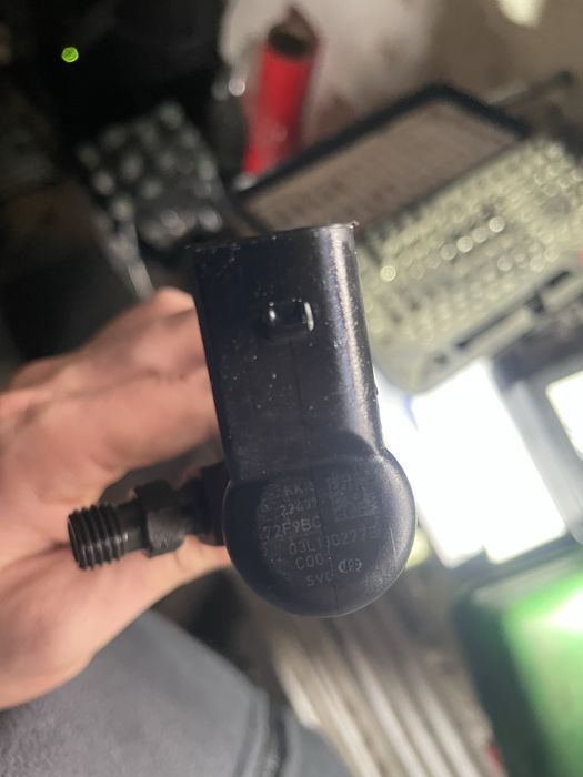 Wtryski 1.6 TDI VW Audi Skoda Seat 03L130277B