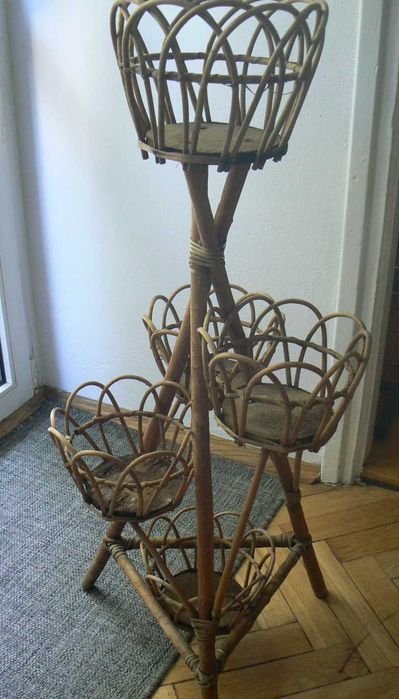 Kwietnik wiklinowy na 5 kwiatów. 96cm