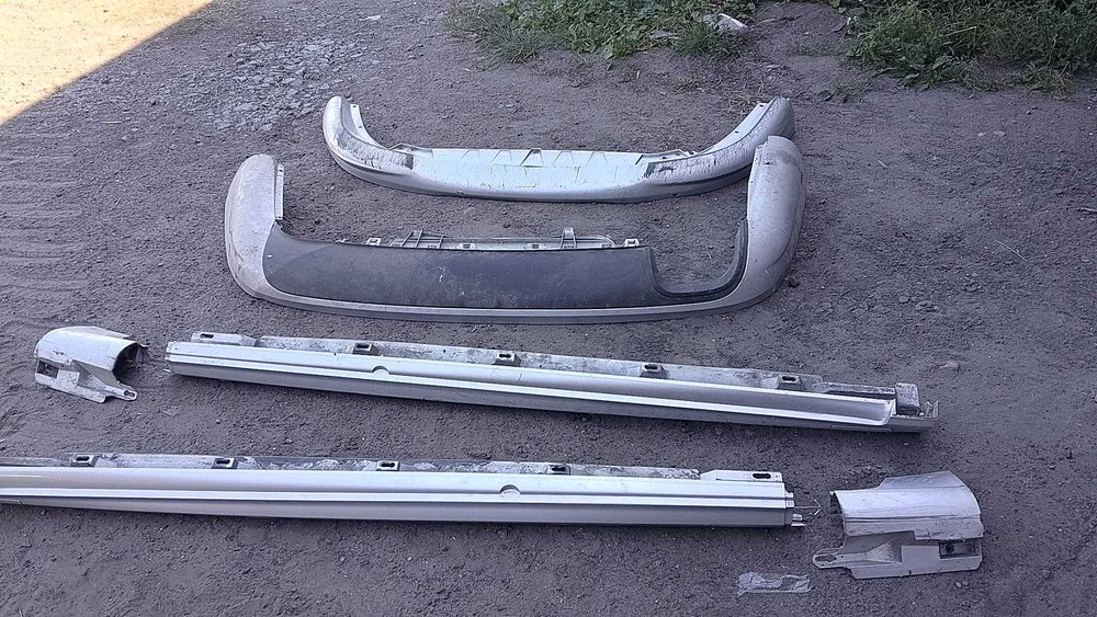 Sprzedam dokładki zderzaka R-line Passat B6