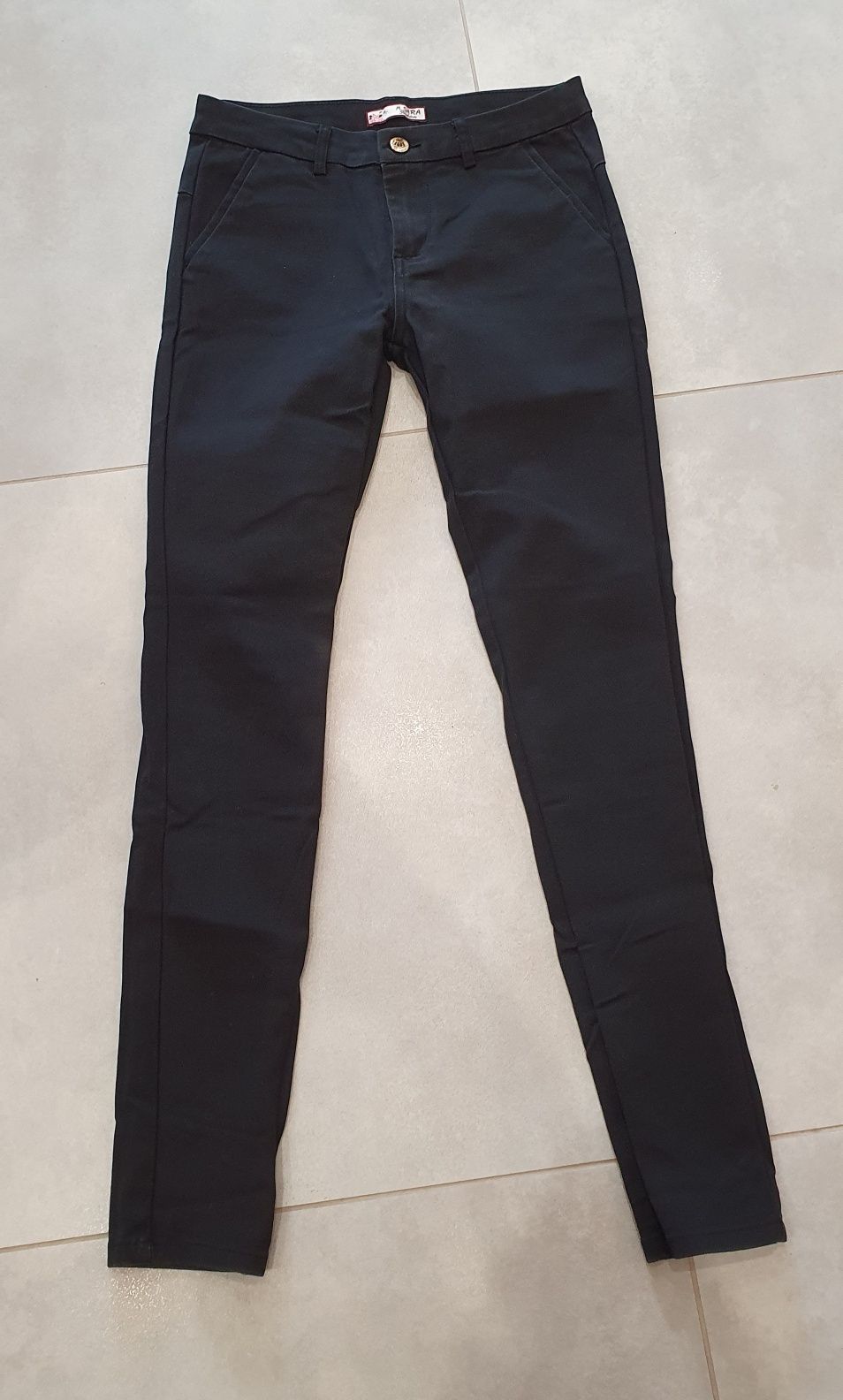 Spodnie czarne rurki 27 34 XS