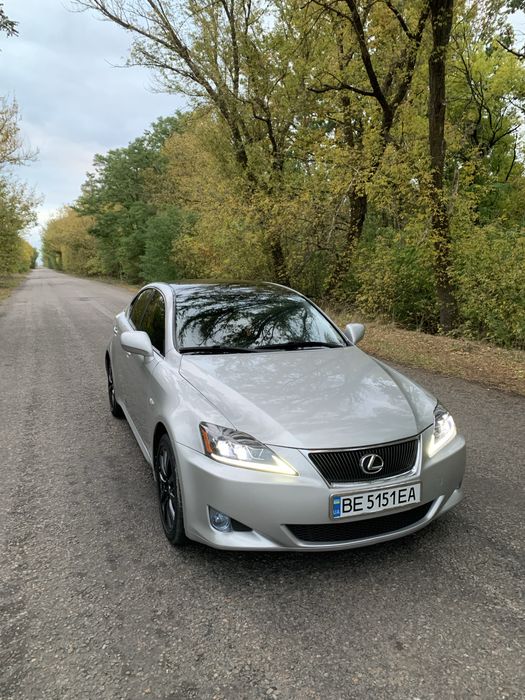 Продам Lexus IS