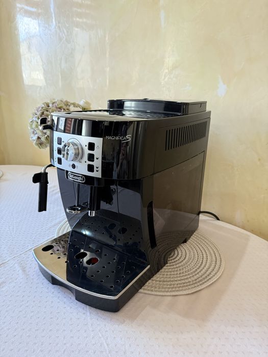Кавомашина Delonghi Magnifica S