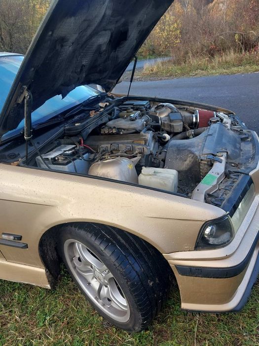 Продам BMW E36 1.8бензин
