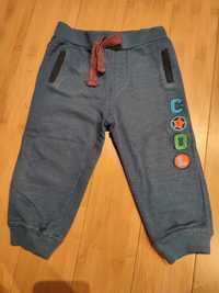 Spodnie dresowe chłopięce  firmy z F&F roz. 86