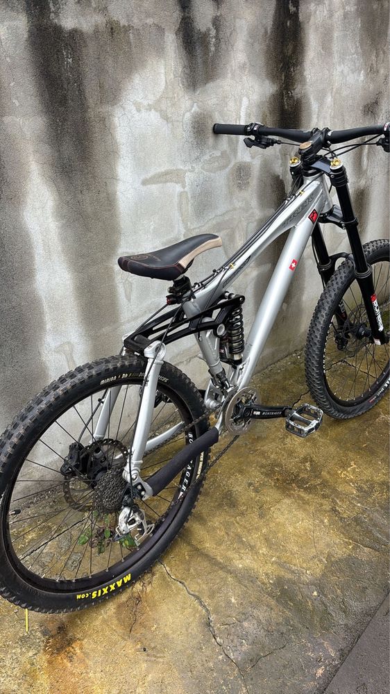 Trek session 7 Downhill