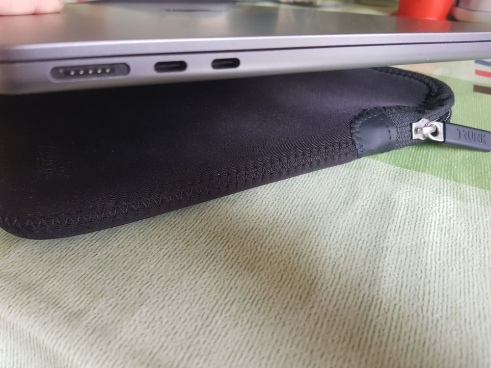 MacBook Air M2 2023