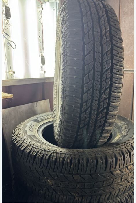 Yokohama 235/70/16 AT