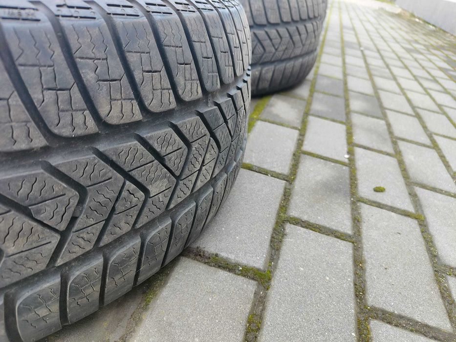 4x Opony zimowe PIRELLI SOTTOZERO 3 245/45 R19 2020r