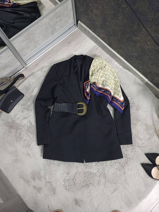 актуальний блейзер прямого крою, піджак жіночий оверсайз PRETTY LITTLE