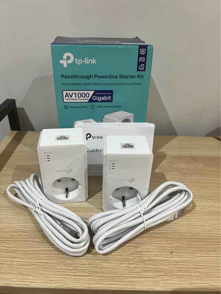TP-link AV1000 Gigabit Passthrough Powerline Starter Kit