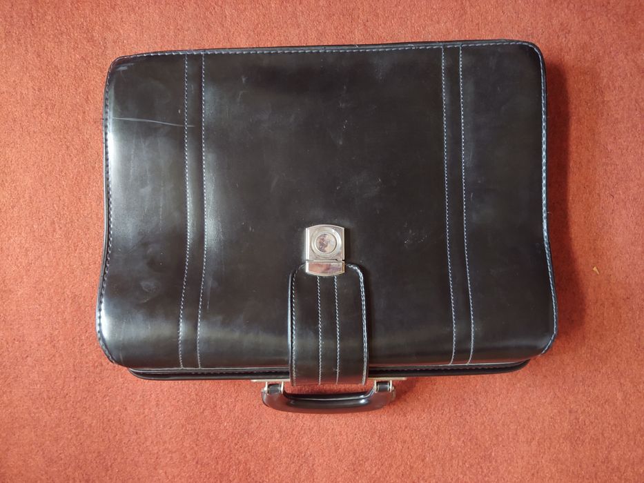 Портфель класстческий натуральная кожа