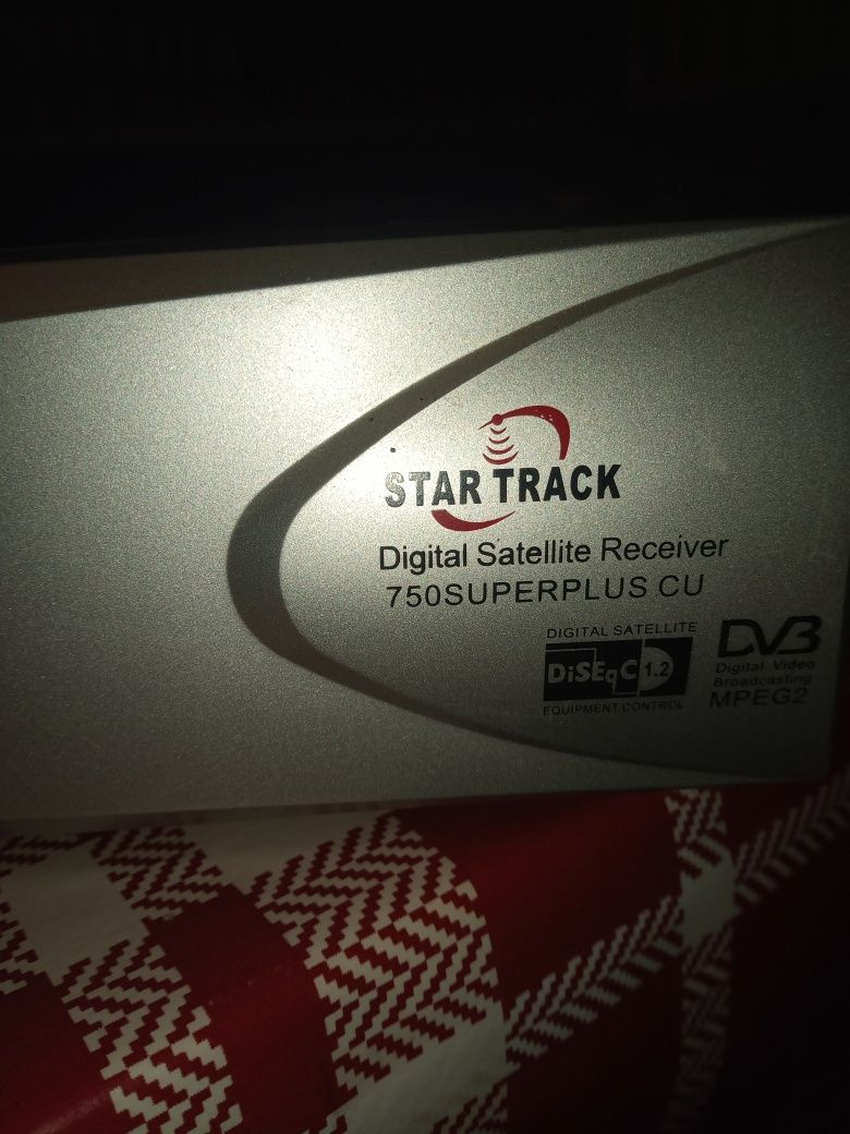 Спутниковый ресивер, тюнер Star Track 750.