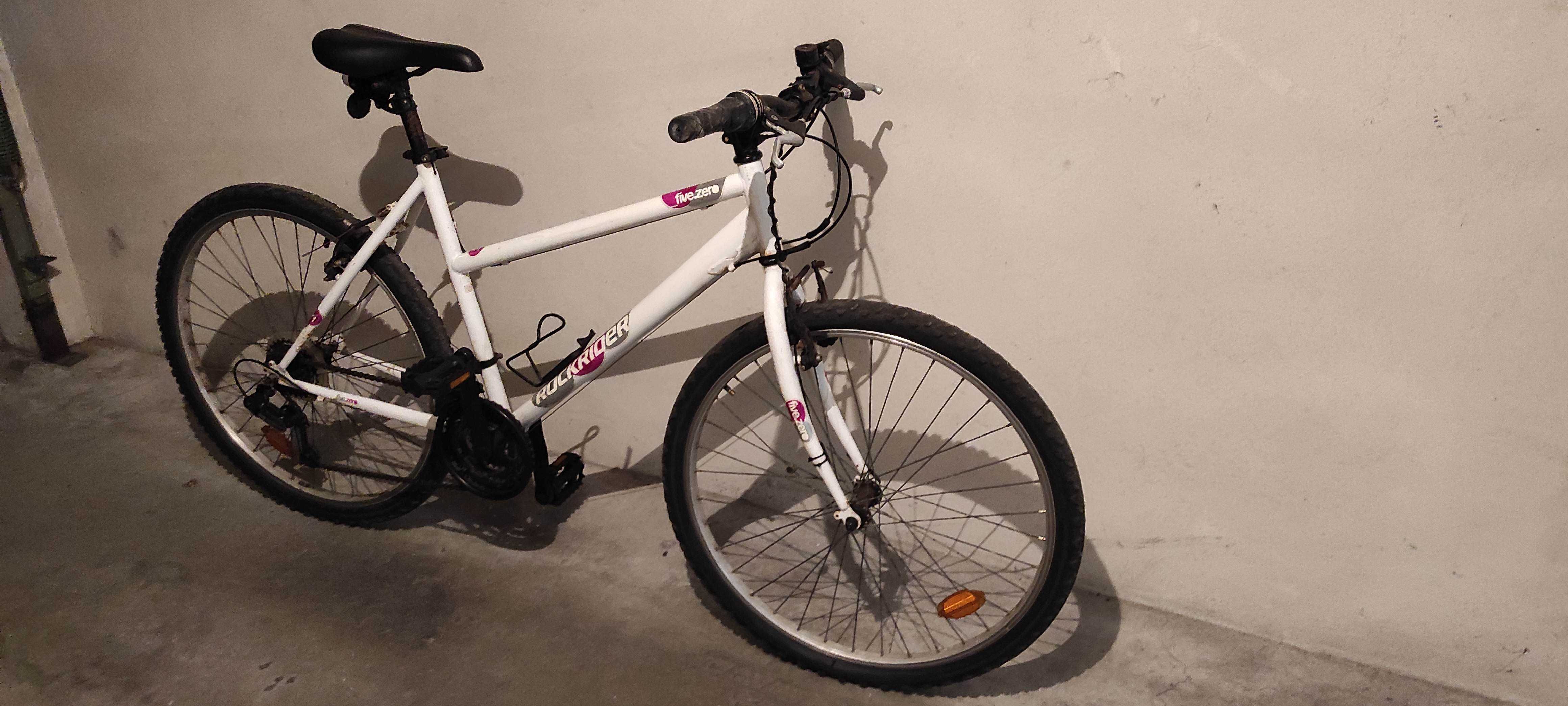 Bicicleta RockRider de criança/jovem, como nova.