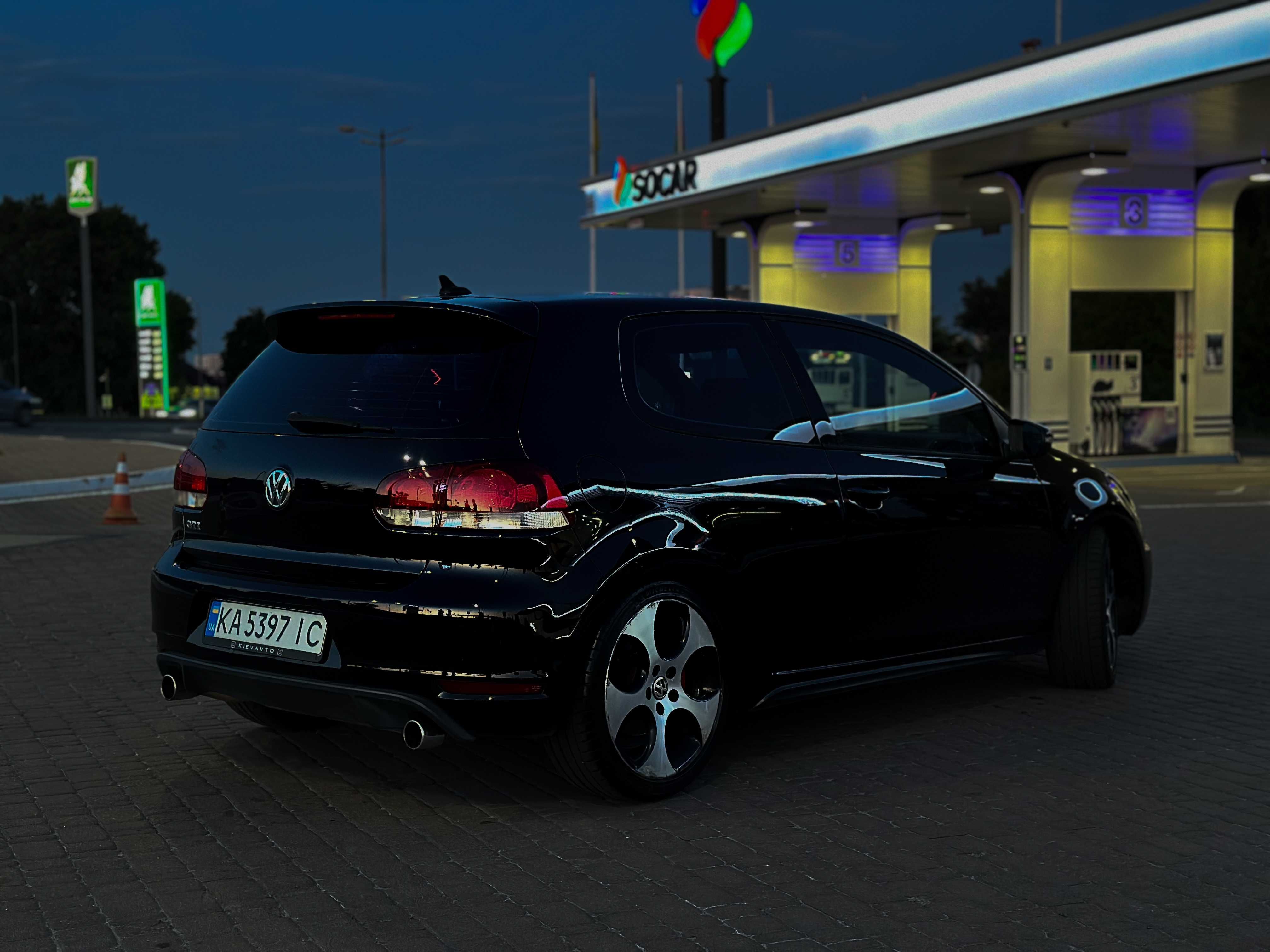 Volkswagen Golf GTI 6