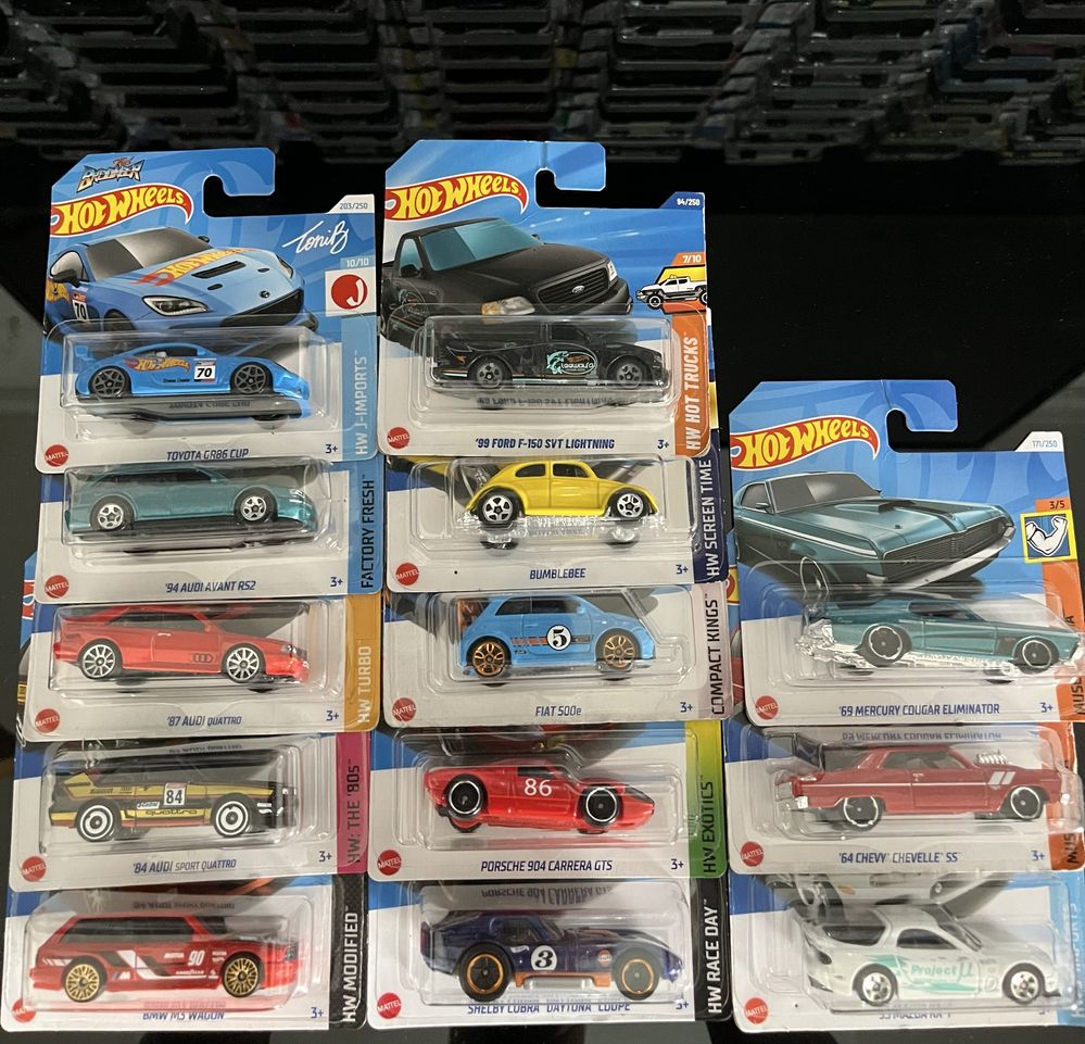 venda de 13 hotwheels