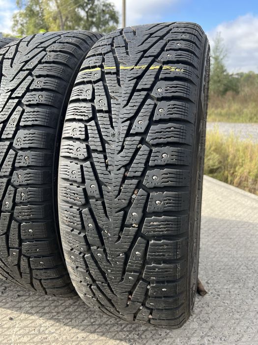 Шини 235/65/17 Як нові‼️; Nokian; зимові; резина склад R17
