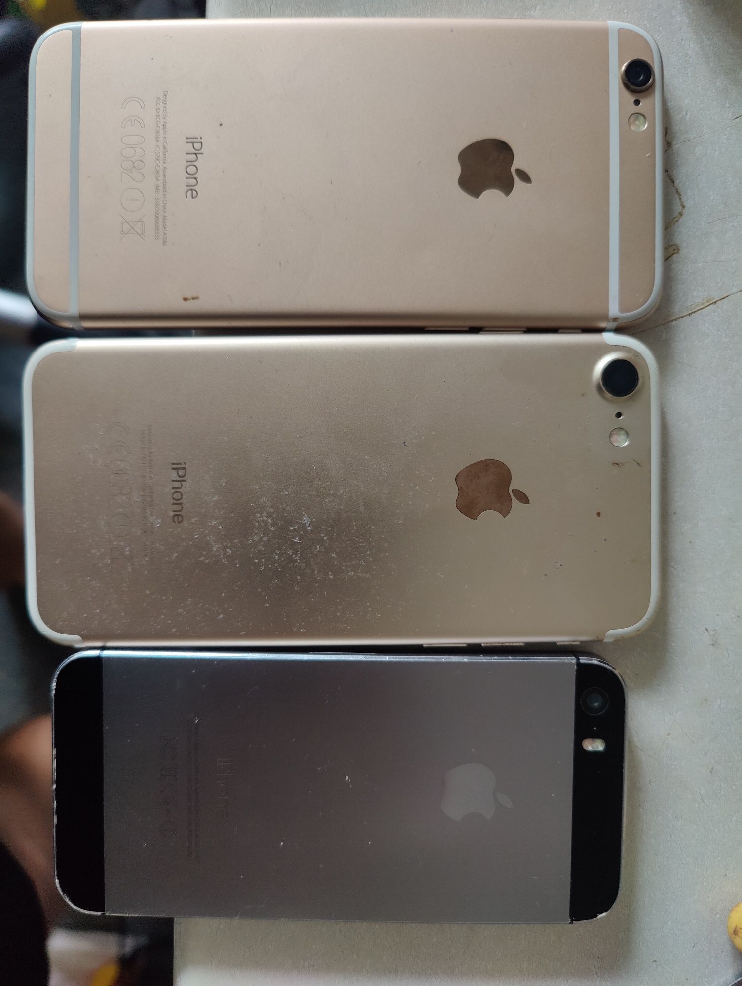Продам 3 iPhone 5,6,7