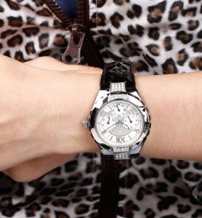 Guess чорний  годинник